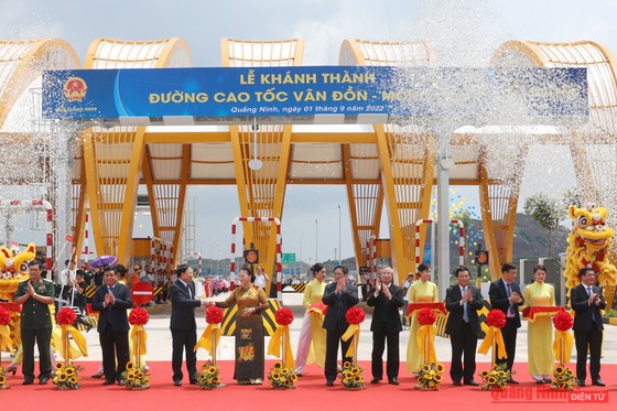 Thông xe cao tốc Vân Đồn - Móng Cái ảnh 1