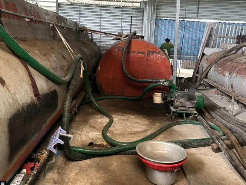 An ninh - Hình sự - Vì sao 2 cán bộ hải quan Cửa khẩu Cảng Phú Mỹ bị bắt? (Hình 2).