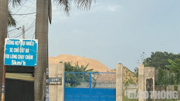 “Bến vua” cát cứ bờ sông ở TP.HCM: Lãnh đạo Cảng vụ đường thuỷ nói gì? 3