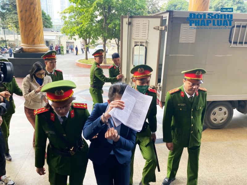 An ninh - Hình sự - Cựu điều tra viên Hoàng Văn Hưng hầu tòa phúc thẩm đại án 'chuyến bay giải cứu' (Hình 4).
