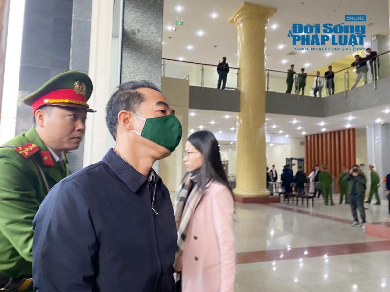 An ninh - Hình sự - Cựu điều tra viên Hoàng Văn Hưng hầu tòa phúc thẩm đại án 'chuyến bay giải cứu' (Hình 3).
