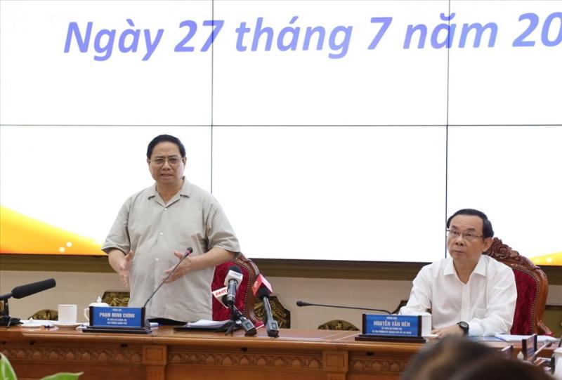 Thủ tướng Phạm Minh Chính phát biểu tại buổi làm việc với TPHCM. Ảnh: TTBC