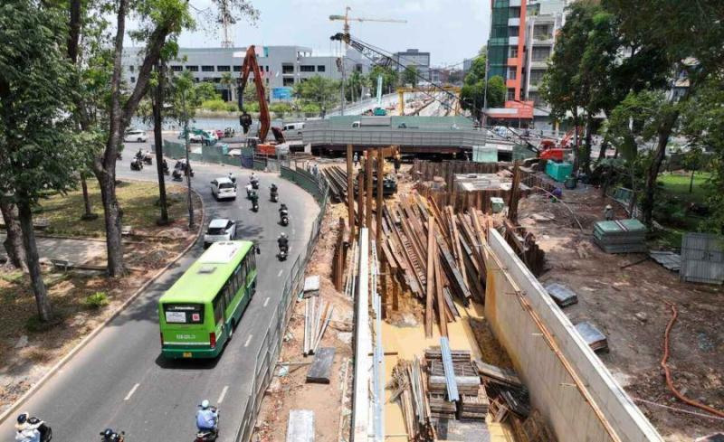 Dự án xây dựng đường nối Trần Quốc Hoàn - Cộng Hòa hoàn thành cuối năm nay, kết nối ga T3. Ảnh: Anh Tu