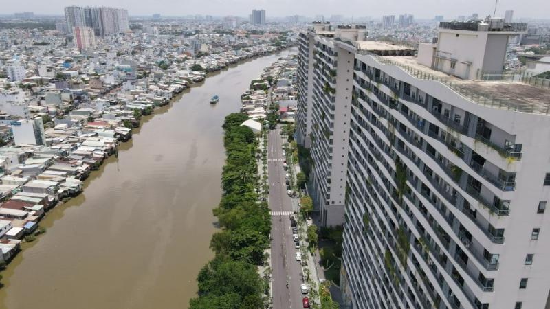 Dự án cải tạo bờ Bắc kênh Đôi giải tỏa trắng 1.005 hộ dân. Ảnh: Anh Tú