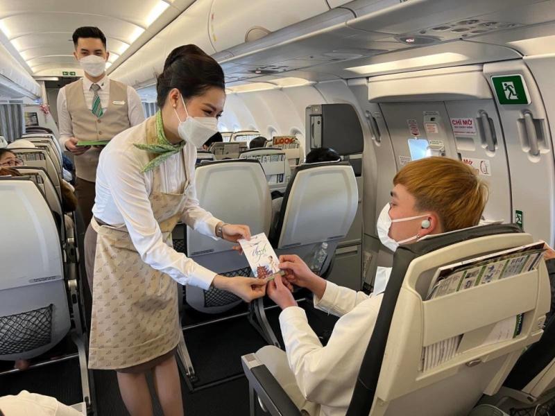 Đoàn tiếp viên Bamboo Airway được vinh danh Đoàn tiếp viên xuất sắc nhất châu Á. Ảnh: Bamboo Airways