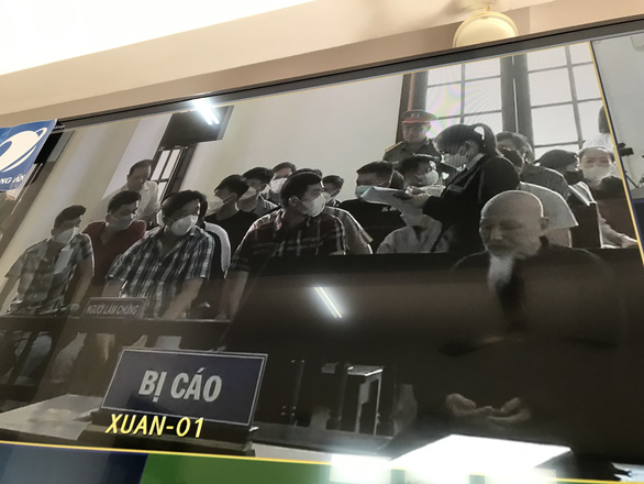Hoãn phiên xét xử sơ thẩm vụ tịnh thất Bồng Lai - Ảnh 4. Hoãn phiên xét xử sơ thẩm vụ tịnh thất Bồng Lai - Ảnh 4.