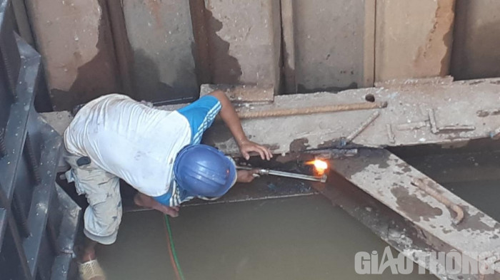 “Siết” nhanh, giao mặt bằng bờ sông để thi công cầu Tây Đô ở Cần Thơ 7