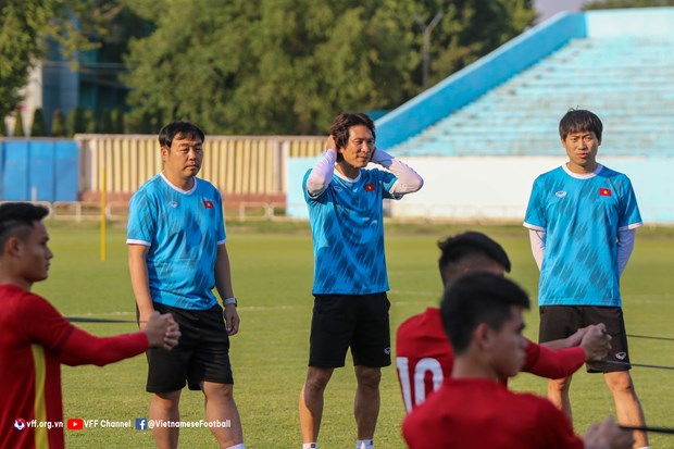 U23 Viet Nam tap buoi dau tai Uzbekistan, chuan bi tran gap Thai Lan hinh anh 2