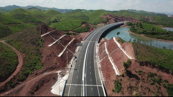 Thông xe cao tốc Vân Đồn - Móng Cái  ảnh 2