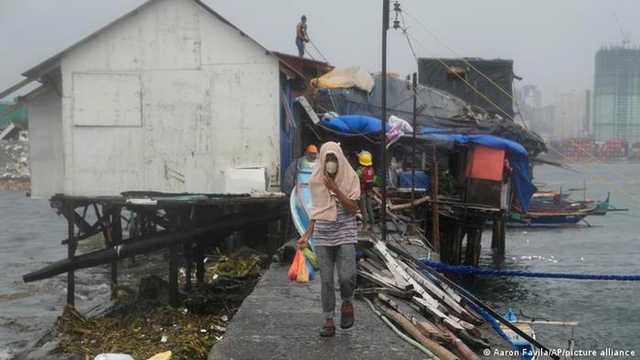Ít nhất 5 người thiệt mạng tại Philippines do siêu bão Noru - Ảnh 2. Ít nhất 5 người thiệt mạng tại Philippines do siêu bão Noru - Ảnh 2.