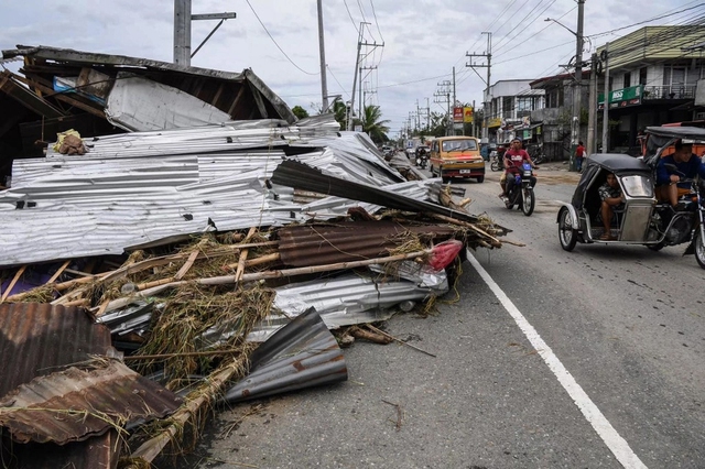 Ít nhất 5 người thiệt mạng tại Philippines do siêu bão Noru - Ảnh 5. Ít nhất 5 người thiệt mạng tại Philippines do siêu bão Noru - Ảnh 5.