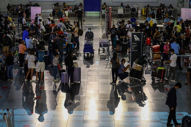 Ít nhất 5 người thiệt mạng tại Philippines do siêu bão Noru - Ảnh 6. Ít nhất 5 người thiệt mạng tại Philippines do siêu bão Noru - Ảnh 6.