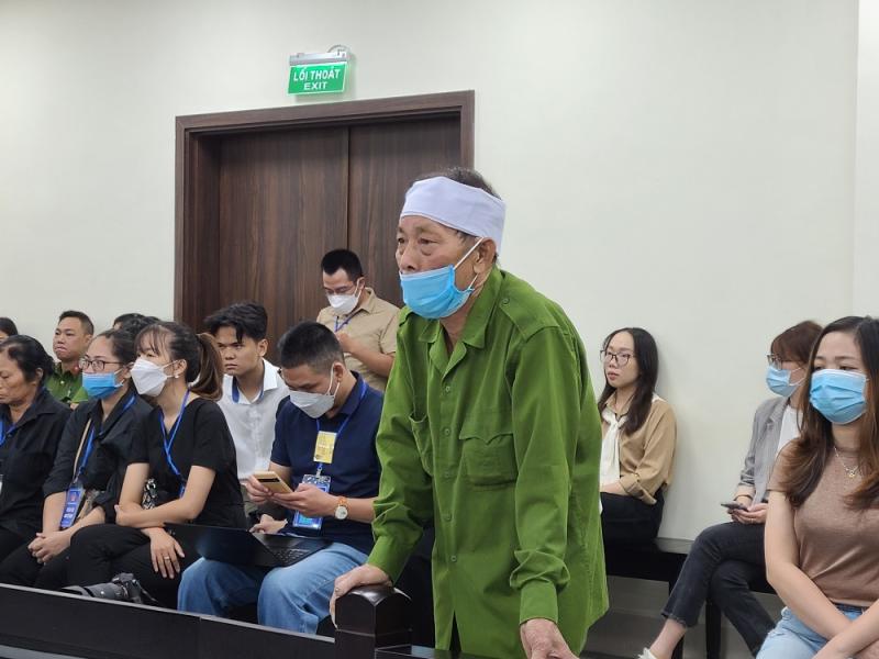 xu vu dong dinh vao dau chau be 3 tuoi ong cho chau ve nha voi ong dung bat chau di nua xu vu dong dinh vao dau chau be 3 tuoi ong cho chau ve nha voi ong dung bat chau di nua